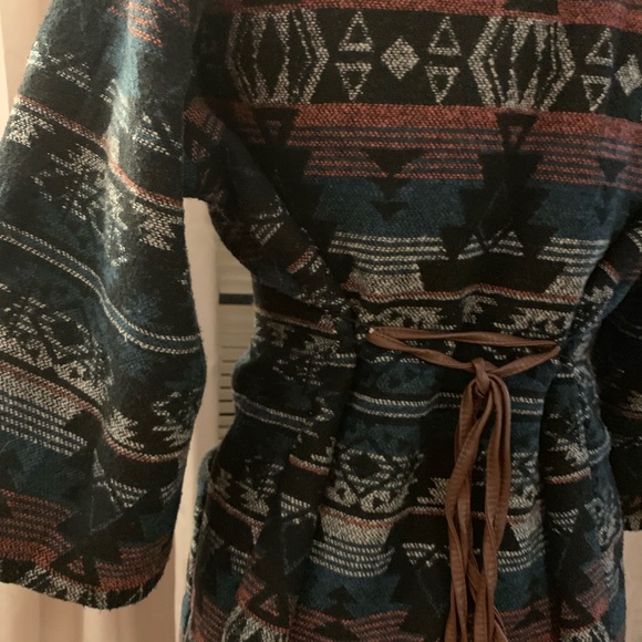 Printed single button coat in Size Medium - Picture 5 of 5